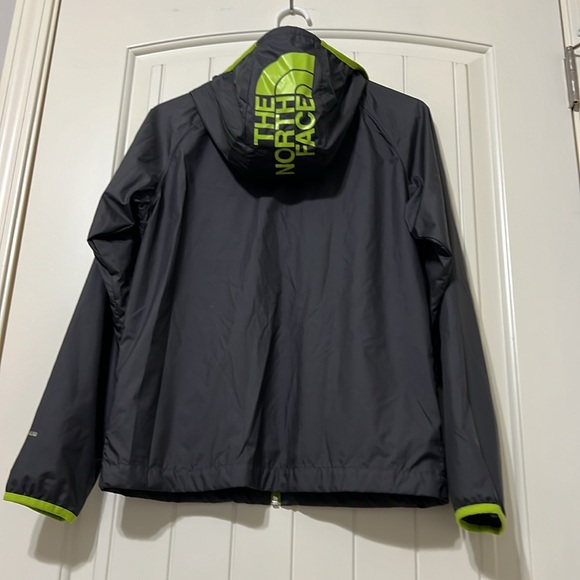 The North Face boys windwall windbreaker. Size L 14/16 - Picture 3 of 8
